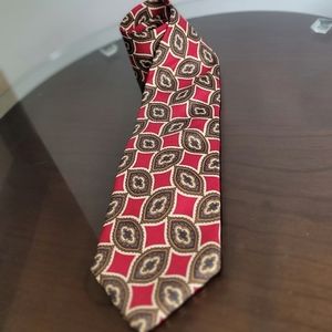 Meeting Street Tie - 100% silk blue and burgandy pattern